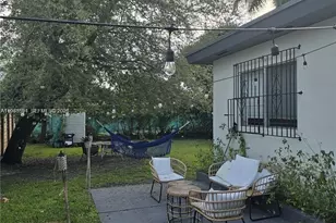 956 NE 80th St, Miami, FL 33138 - Photo 23