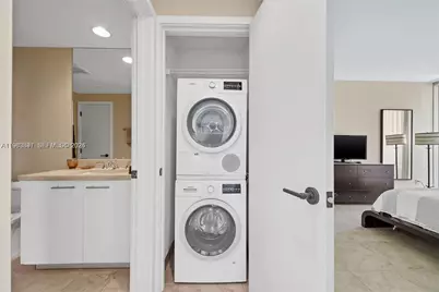 6799 Collins Ave #1604, Miami Beach, FL 33141 - Photo 17