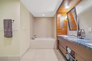 6799 Collins Ave, Miami Beach, FL 33141 - Photo 15