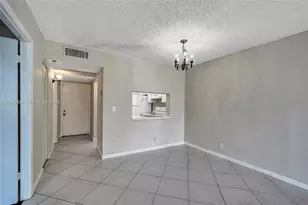 9440 Poinciana Pl, Davie, FL 33324 - Photo 25