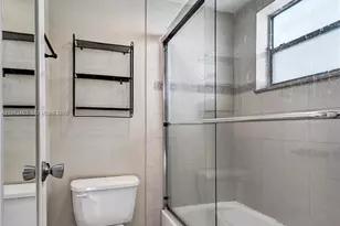 9440 Poinciana Pl, Davie, FL 33324 - Photo 15