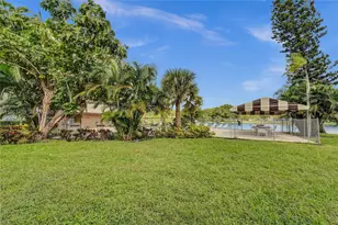 9440 Poinciana Pl, Davie, FL 33324 - Photo 39