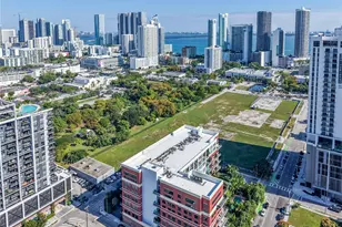 1749 NE Miami Ct, Miami, FL 33132 - Photo 49