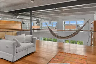 1749 NE Miami Ct, Miami, FL 33132 - Photo 25