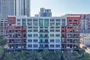 1749 NE Miami Ct, Miami, FL 33132 - Photo 45