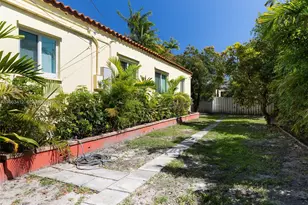 630 SW 25th Rd, Miami, FL 33129 - Photo 29