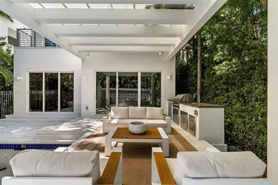 18935 Atlantic Blvd, Sunny Isles Beach, FL 33160 - Photo 11