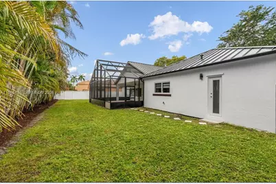 15507 NW 82nd Ct, Miami Lakes, FL 33016 - Photo 11