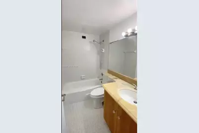 801 Brickell Bay Dr #1470, Miami, FL 33131 - Photo 13