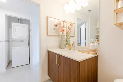 1005 Spring Garden Rd #PH 843, Miami, FL 33136 - Photo 9