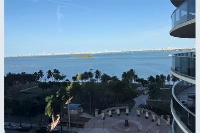 488 NE 18th St #811, Miami, FL 33132 - Photo 3