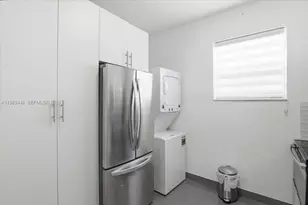 736 12th St, Miami Beach, FL 33139 - Photo 13