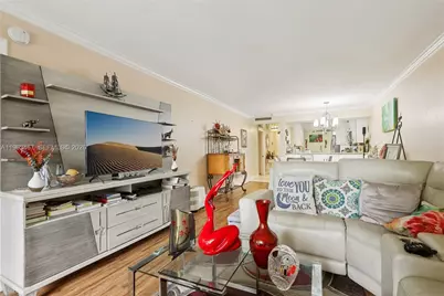 5732 Coral Lake Dr #308, Margate, FL 33063 - Photo 7