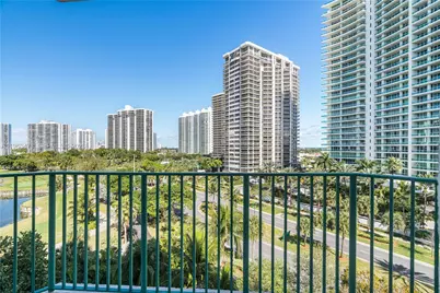20000 E Country Club Dr #716, Aventura, FL 33180 - Photo 15