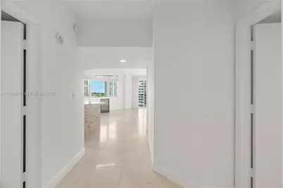 20000 E Country Club Dr #716, Aventura, FL 33180 - Photo 5