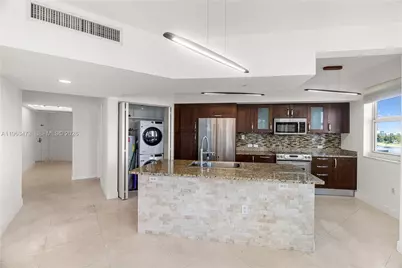 20000 E Country Club Dr #716, Aventura, FL 33180 - Photo 9