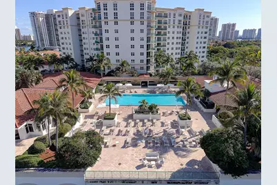 20000 E Country Club Dr #716, Aventura, FL 33180 - Photo 3