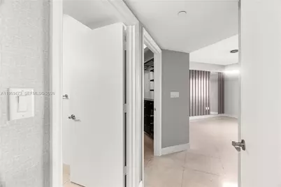 20000 E Country Club Dr #716, Aventura, FL 33180 - Photo 21