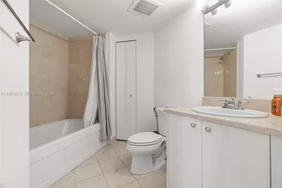 20000 E Country Club Dr #716, Aventura, FL 33180 - Photo 27