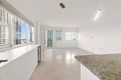20000 E Country Club Dr #716, Aventura, FL 33180 - Photo 15