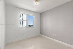 20000 E Country Club Dr, Aventura, FL 33180 - Photo 17