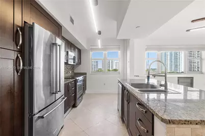 20000 E Country Club Dr #716, Aventura, FL 33180 - Photo 5