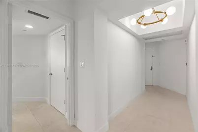 20000 E Country Club Dr #716, Aventura, FL 33180 - Photo 31