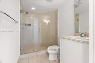 20000 E Country Club Dr, Aventura, FL 33180 - Photo 19