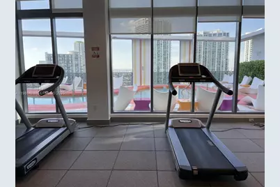 31 SE 6th St #404, Miami, FL 33131 - Photo 11