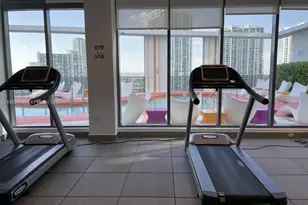 31 SE 6th St, Miami, FL 33131 - Photo 11