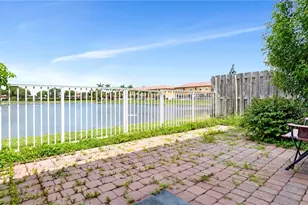 8678 NW 113th Ct, Doral, FL 33178 - Photo 11