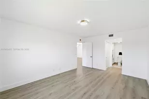 901 SW 128th Terrace, Pembroke Pines, FL 33027 - Photo 11