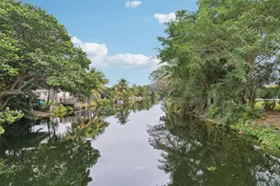 299 S Biscayne River Dr, Miami, FL 33169 - Photo 37