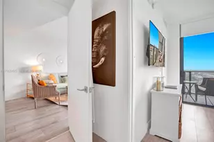 121 NE 34th St, Miami, FL 33137 - Photo 13