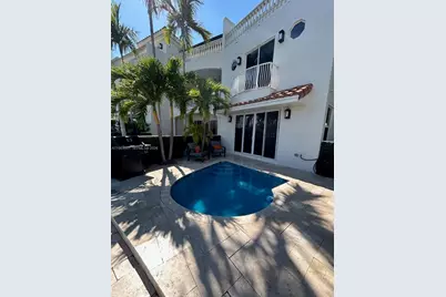 1372 Bayview Dr, Fort Lauderdale, FL 33304 - Photo 37