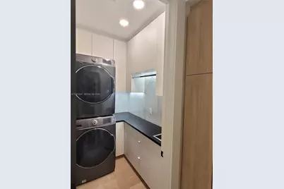 1372 Bayview Dr, Fort Lauderdale, FL 33304 - Photo 19