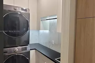 1372 Bayview Dr, Fort Lauderdale, FL 33304 - Photo 19