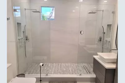 1372 Bayview Dr, Fort Lauderdale, FL 33304 - Photo 21