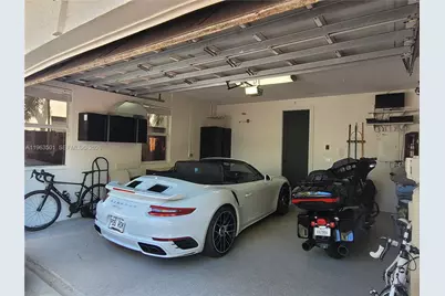 1372 Bayview Dr, Fort Lauderdale, FL 33304 - Photo 41