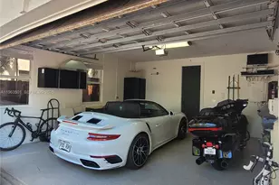 1372 Bayview Dr, Fort Lauderdale, FL 33304 - Photo 41