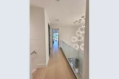 1372 Bayview Dr, Fort Lauderdale, FL 33304 - Photo 29