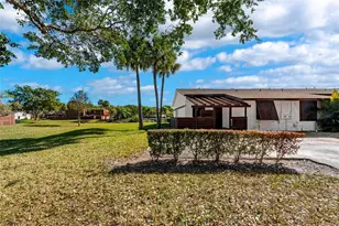 840 SW 120th Way, Davie, FL 33325 - Photo 1