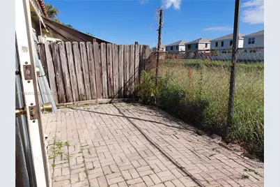 83 NE 13th Ave #15, Homestead, FL 33033 - Photo 29