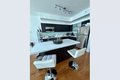 90 SW 3rd St #3012, Miami, FL 33130 - Photo 3