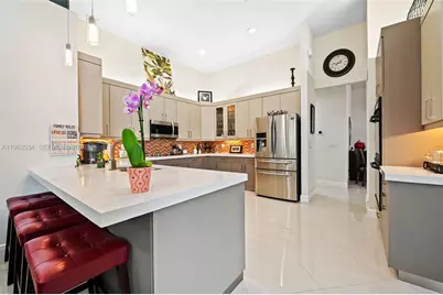 18563 SW 49th St, Miramar, FL 33029 - Photo 9