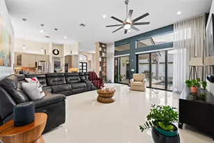 18563 SW 49th St, Miramar, FL 33029 - Photo 5