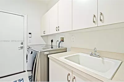 18563 SW 49th St, Miramar, FL 33029 - Photo 23