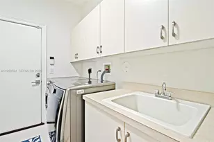 18563 SW 49th St, Miramar, FL 33029 - Photo 23