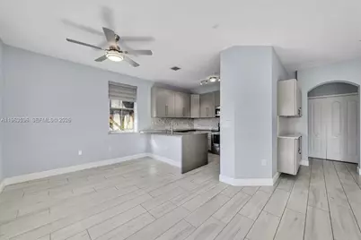 150 Jacaranda Country Club Dr #200, Plantation, FL 33324 - Photo 25