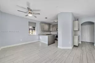 150 Jacaranda Country Club Dr, Plantation, FL 33324 - Photo 25